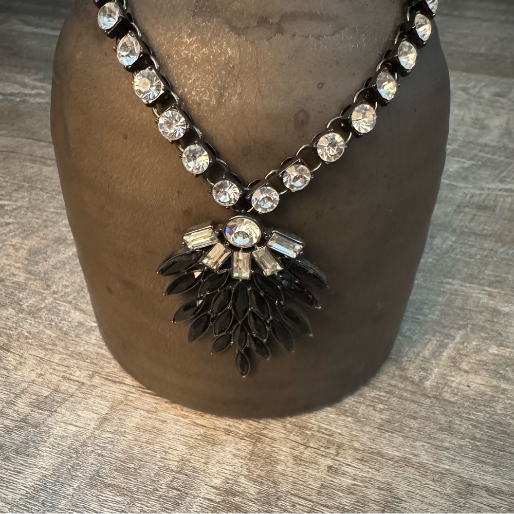 Premier Designs Art Deco Inspired Statement Necklace